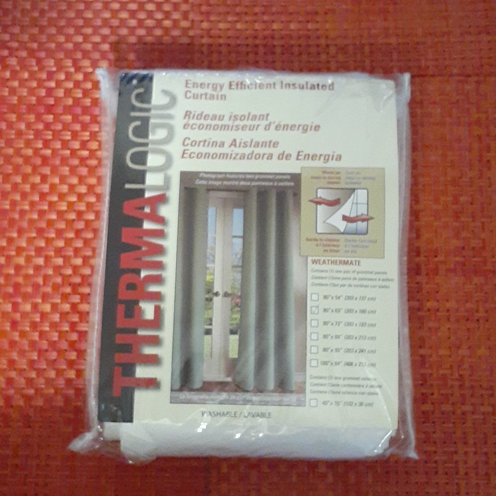 New One Pair White Thermalogic Curtains 80"L x63"W  New In Package‎